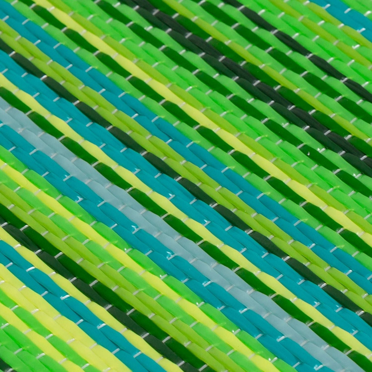 Rainbow Outdoor Rug Green | 1020 — room photo 2
