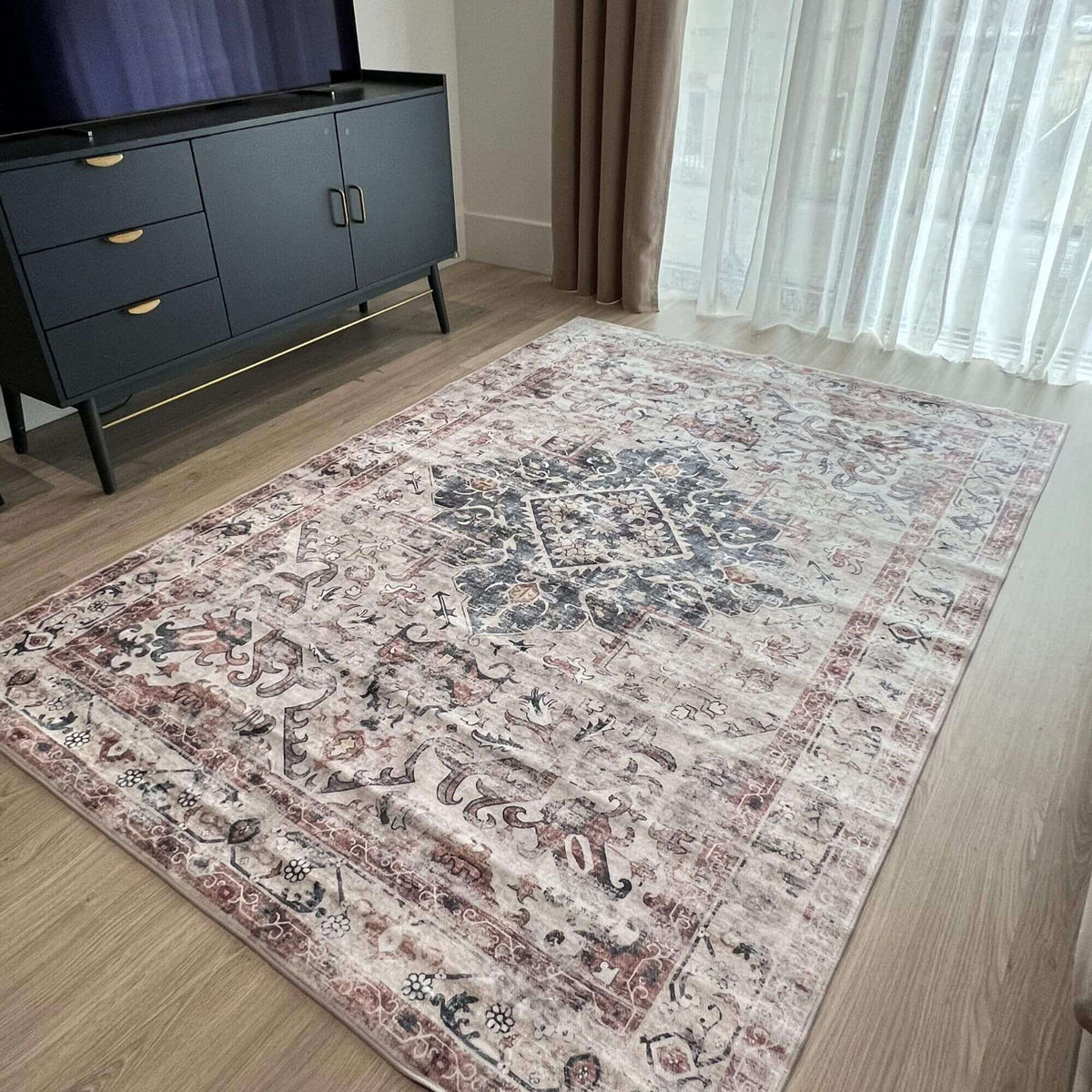 Bahala Vintage Washable Rug — room photo 2