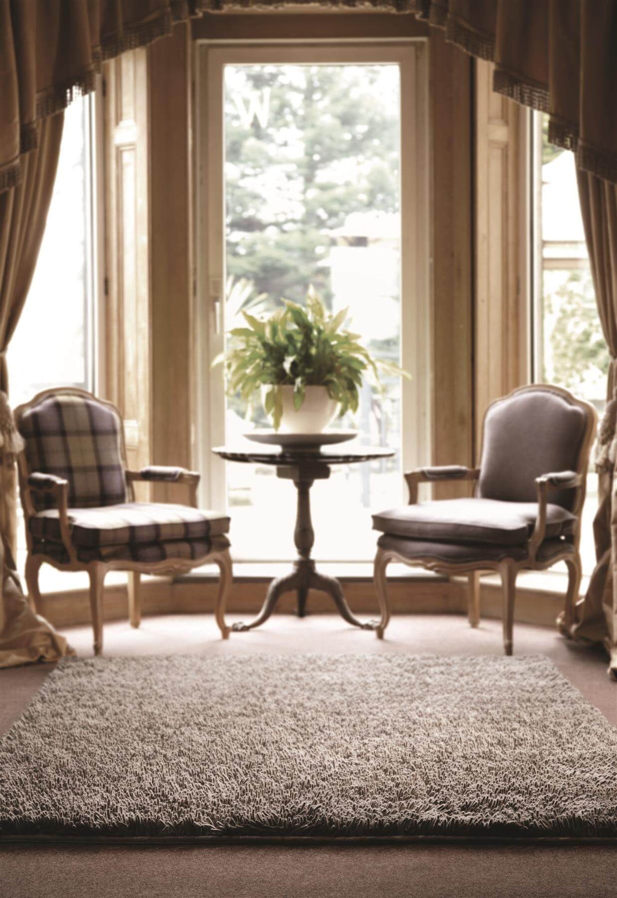Imperial Mid Grey Mix Shaggy Pile Wool Rug — room photo 2