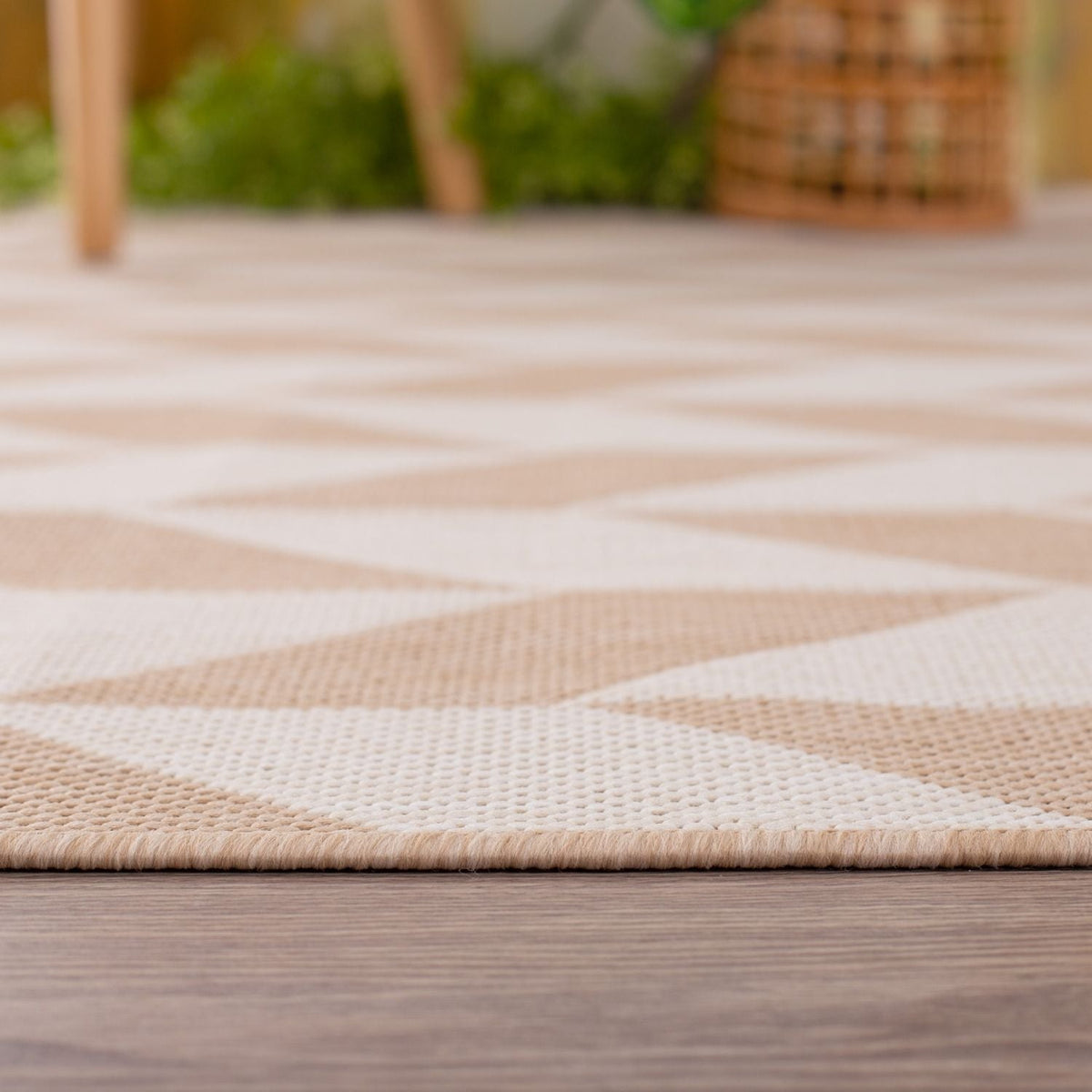 Ecology Outdoor Rug Beige | 600Be — room photo 4