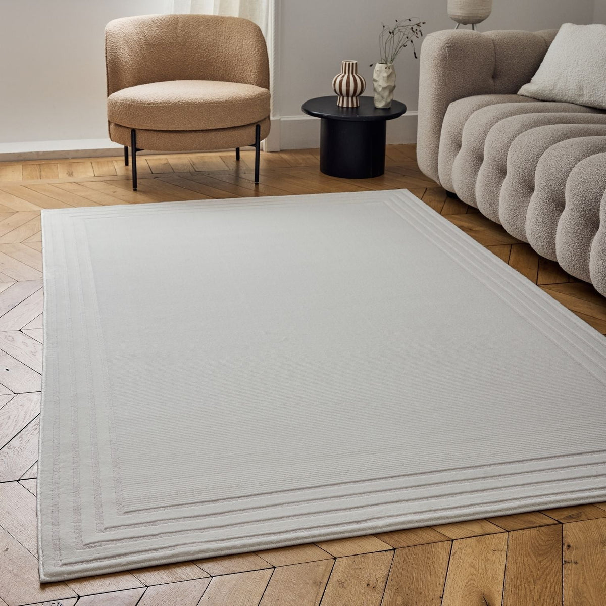 Carmel Cream Bordered Rug | 6060 — room photo 9