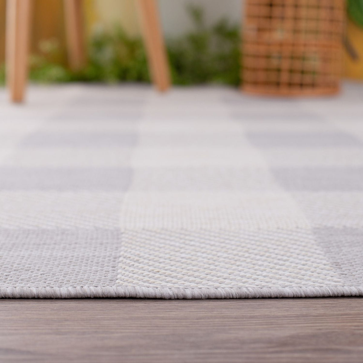 Ecology Outdoor Rug Grey | 700GR — room photo 4