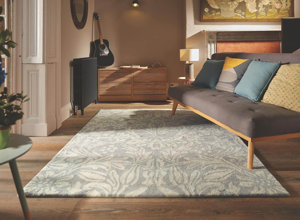 Heritage Lavender Floral Wool Rug — room photo 3