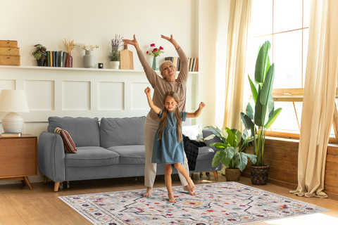 Vintage Area Rug 7655 – Light Grey Traditional Medallion