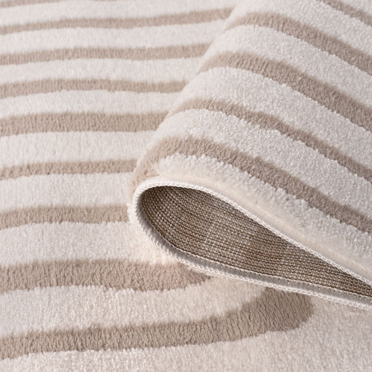 Loft Geometric Beige Rug — room photo 4