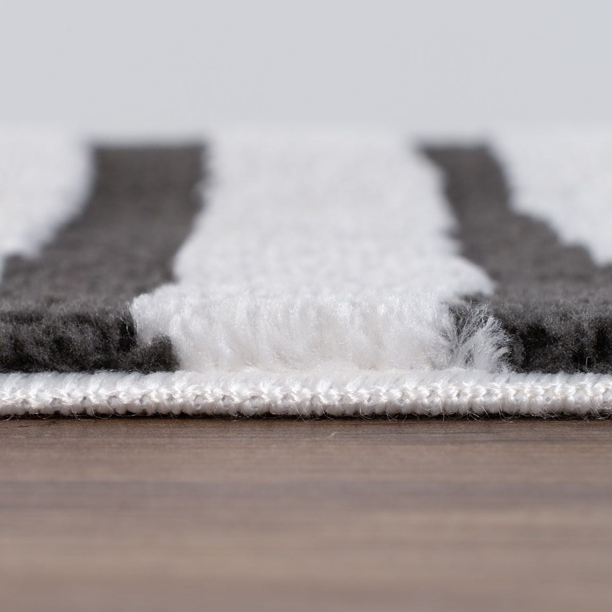 Loft Geometric Dark Grey Rug — room photo 5