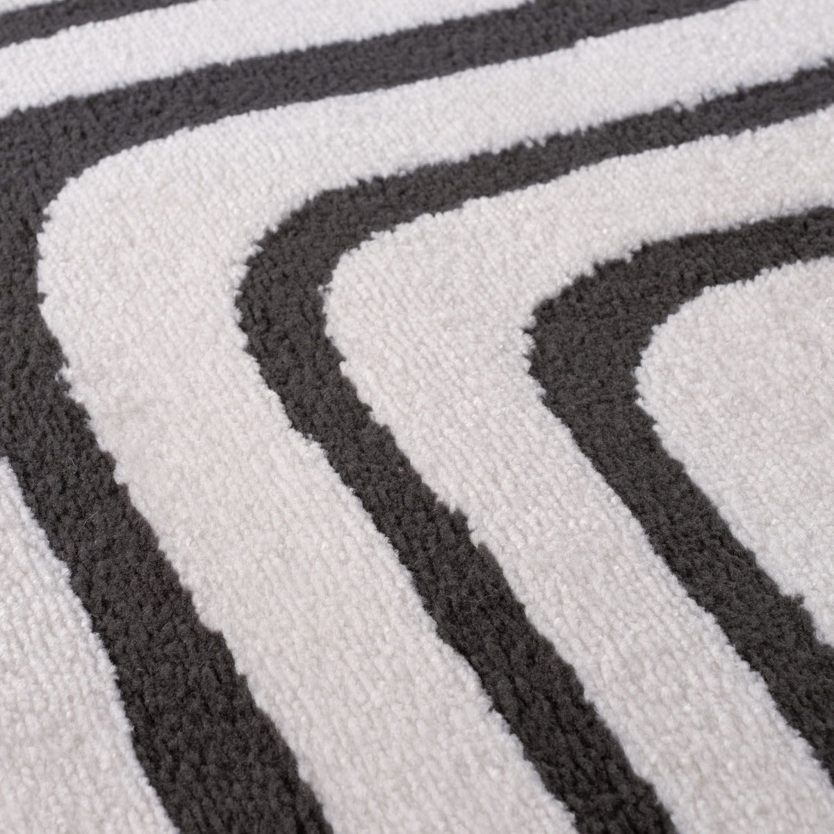 Loft Geometric Dark Grey Rug — room photo 3