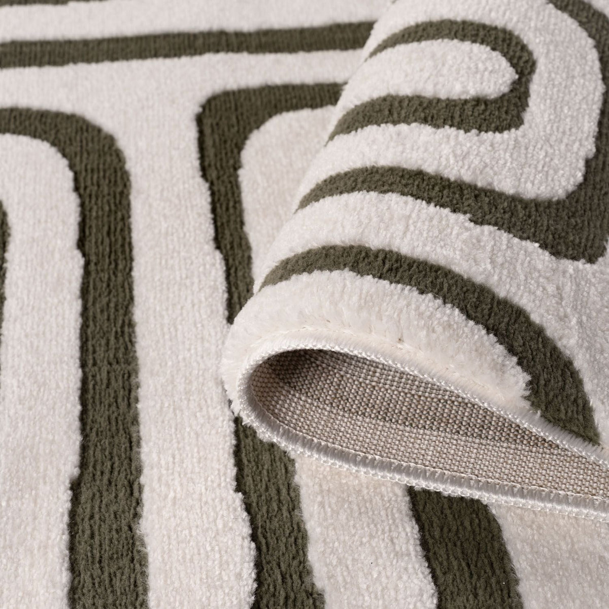 Loft Geometric Green Rug — room photo 4