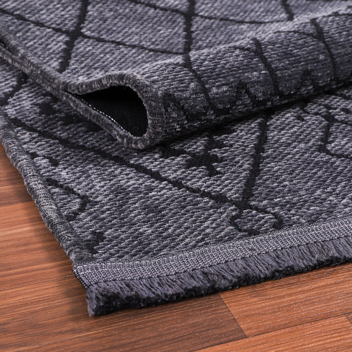 Charcoal Berber Diamond Washable Rug pile close-up
