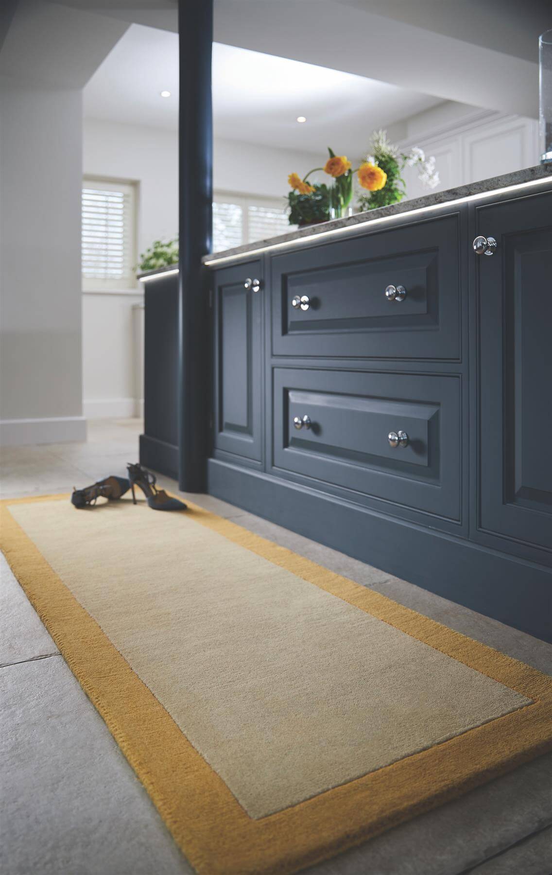 Bordered Yellow Wool Rug — room photo 4