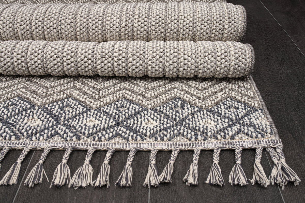 Grey & Ivory Banded Indoor Outdoor Rug pile close-up