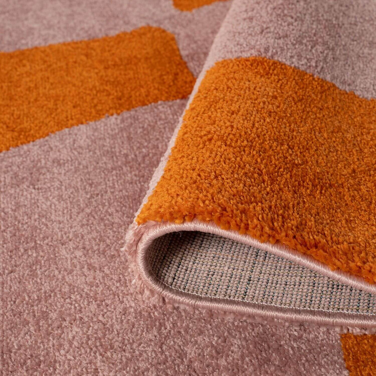 Joli Checkered Orange & Pink Rug — room photo 4