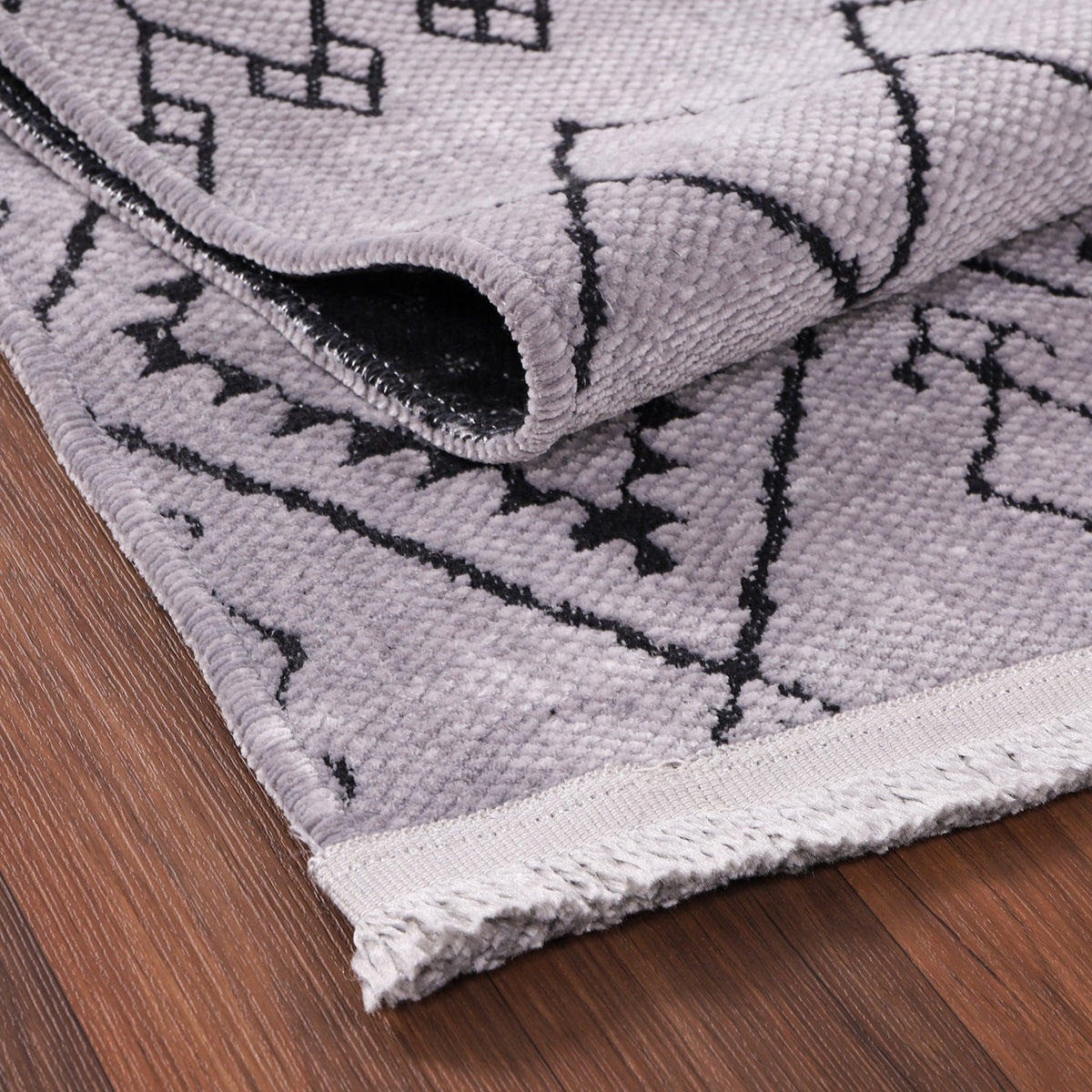 Light Grey Berber Diamond Washable Rug pile close-up