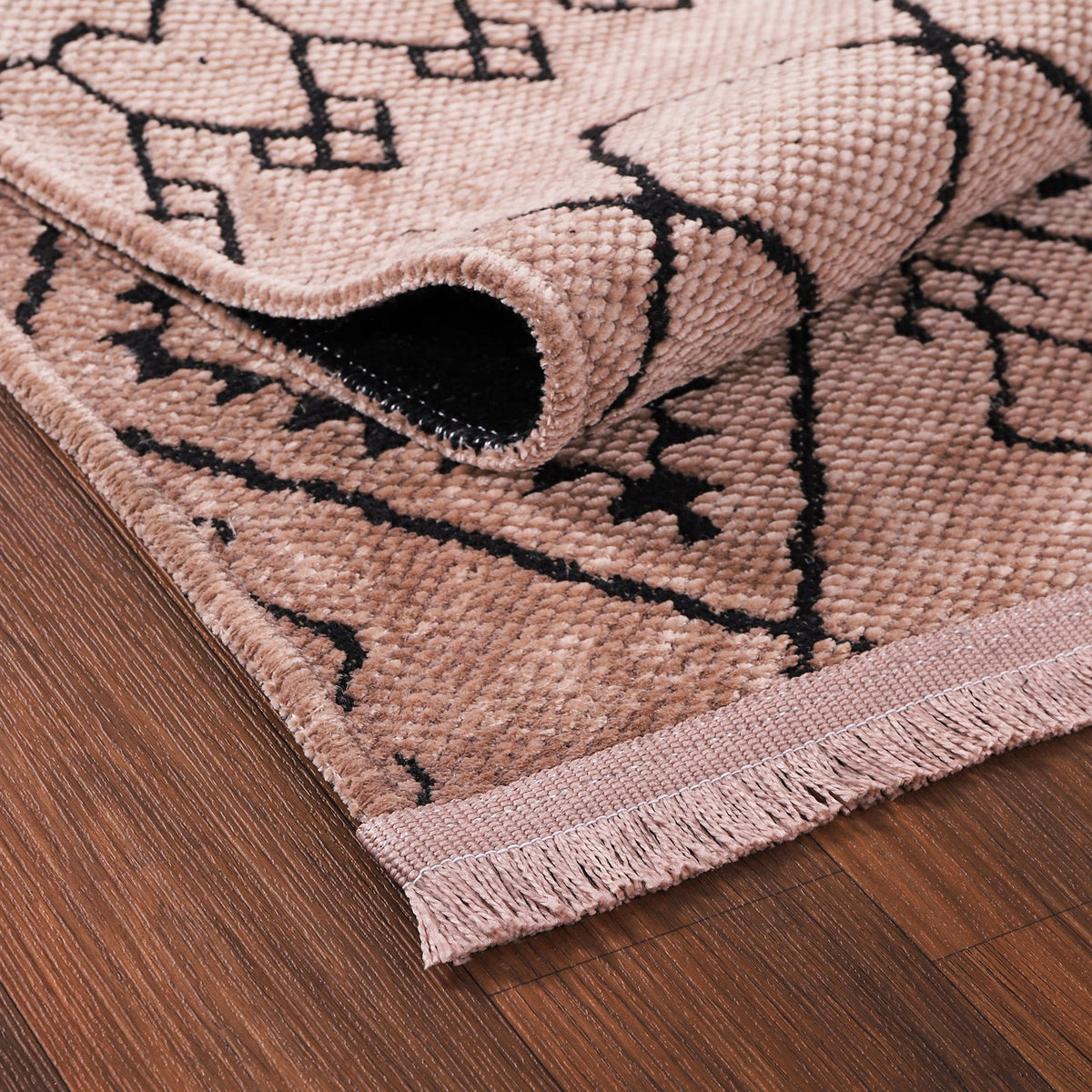 Mocha Berber Diamond Washable Rug pile close-up