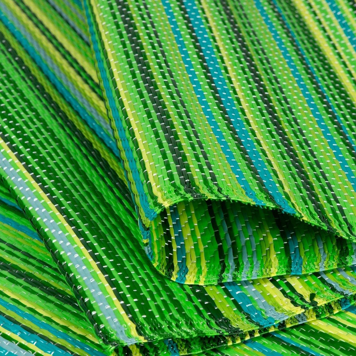 Rainbow Outdoor Rug Green | 1020 — room photo 3