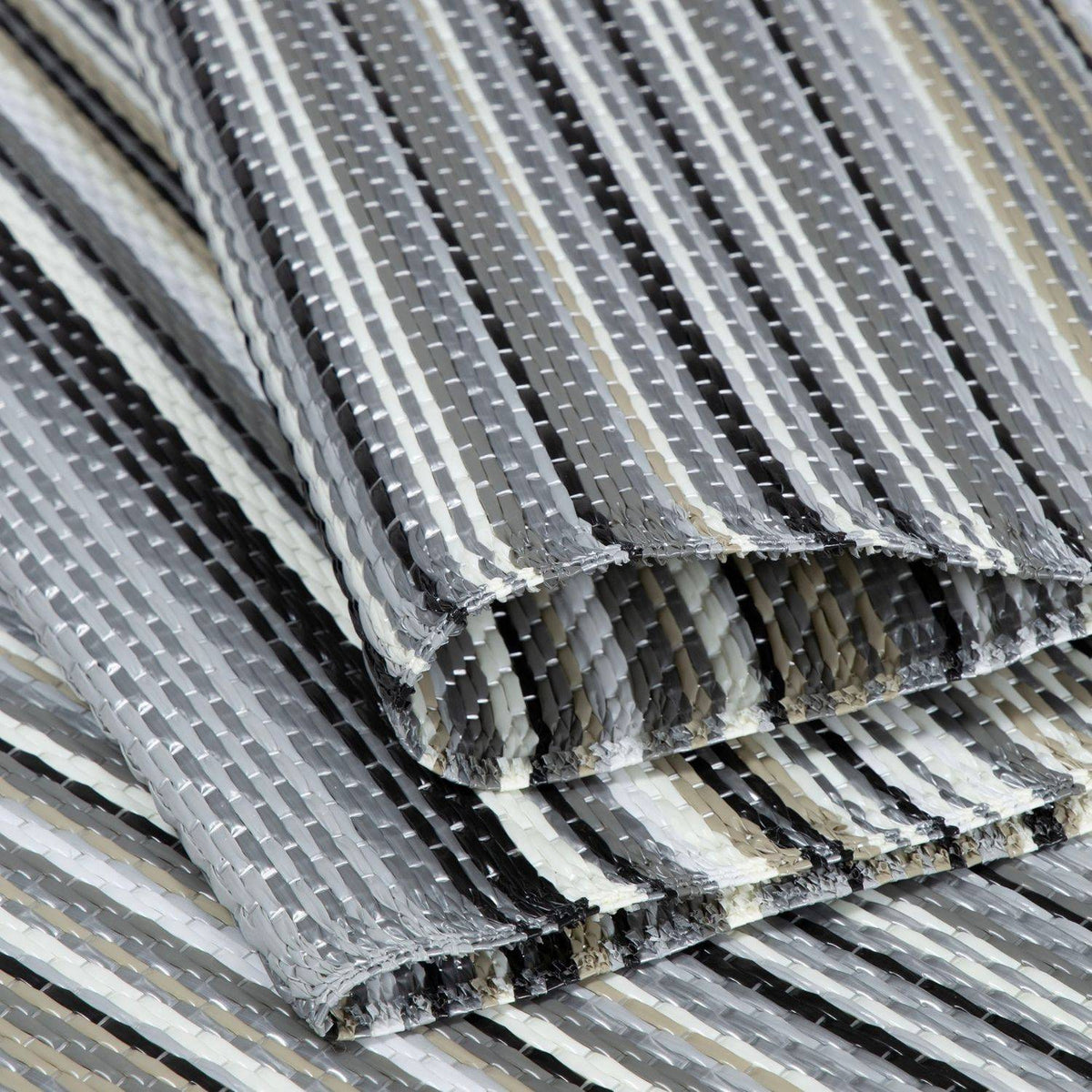 Rainbow Outdoor Rug Grey | 1020 — room photo 3
