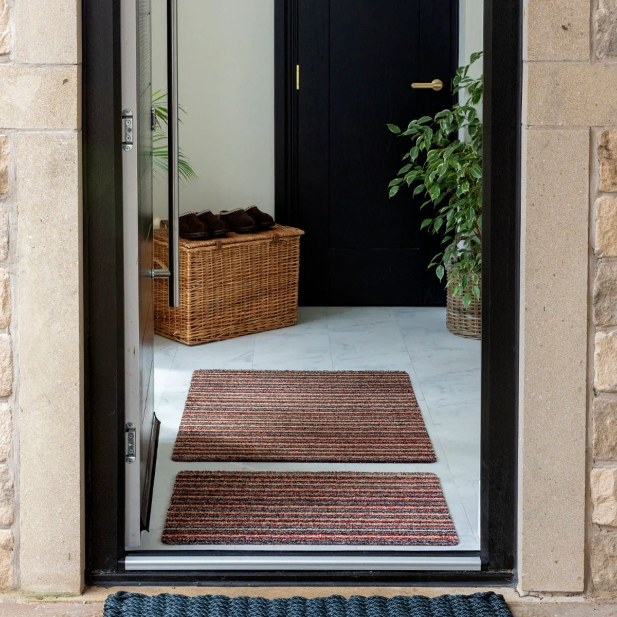 Washable Mat – Striped Design in Multicolour — room photo 8